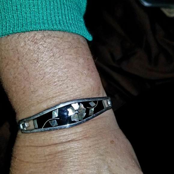 Mexico Abalone Bracelet - Picture 2 of 6